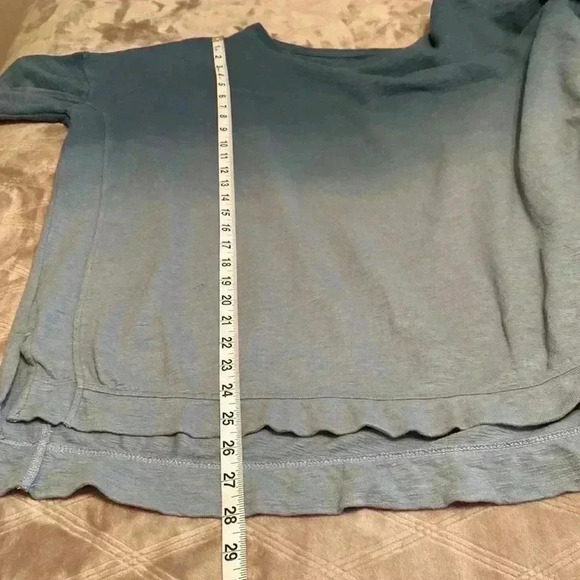 J. Jill Fit Blue Ombré Sweatshirt in Size Medium. - Picture 9 of 11
